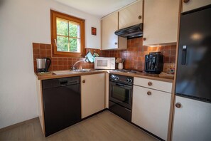 Mikrowelle, Ofen, Herdplatte, Geschirrspüler