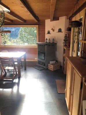 Interior - Pretty renovated chalet located below the Barboleuse, in Gryon in a quiet location surrounded by gre (Gryon)