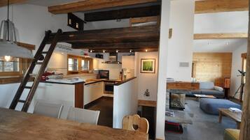 Télévision, cheminée