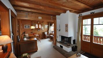 Fernseher, Kamin