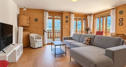 The apartment is located 150m from the Place de la Barboleuse in Gryon, close to all amenities, the