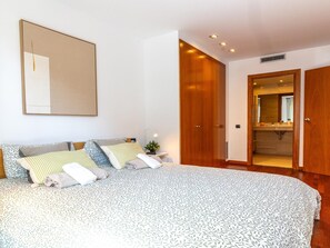 1 bedroom, iron/ironing board