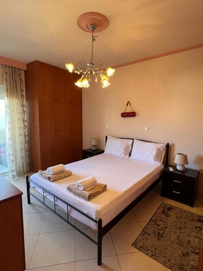 1 Schlafzimmer, Bügeleisen/Bügelbrett, kostenloses WLAN, Bettwäsche