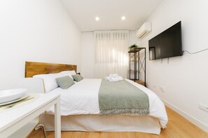 Iron/ironing board, free WiFi, bed sheets - Luxury II - Ferga Suites (Madrid)