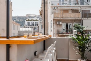 Outdoor dining - Ermou Acropolis View Rooftop (Athina)