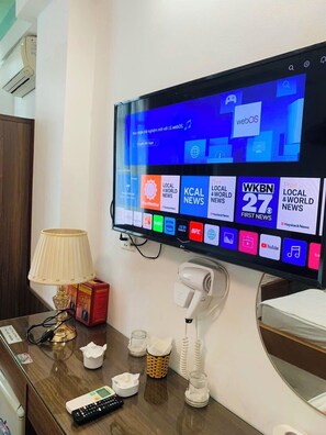 Dusj, regndusjhode, designertoalettartikler og hårføner