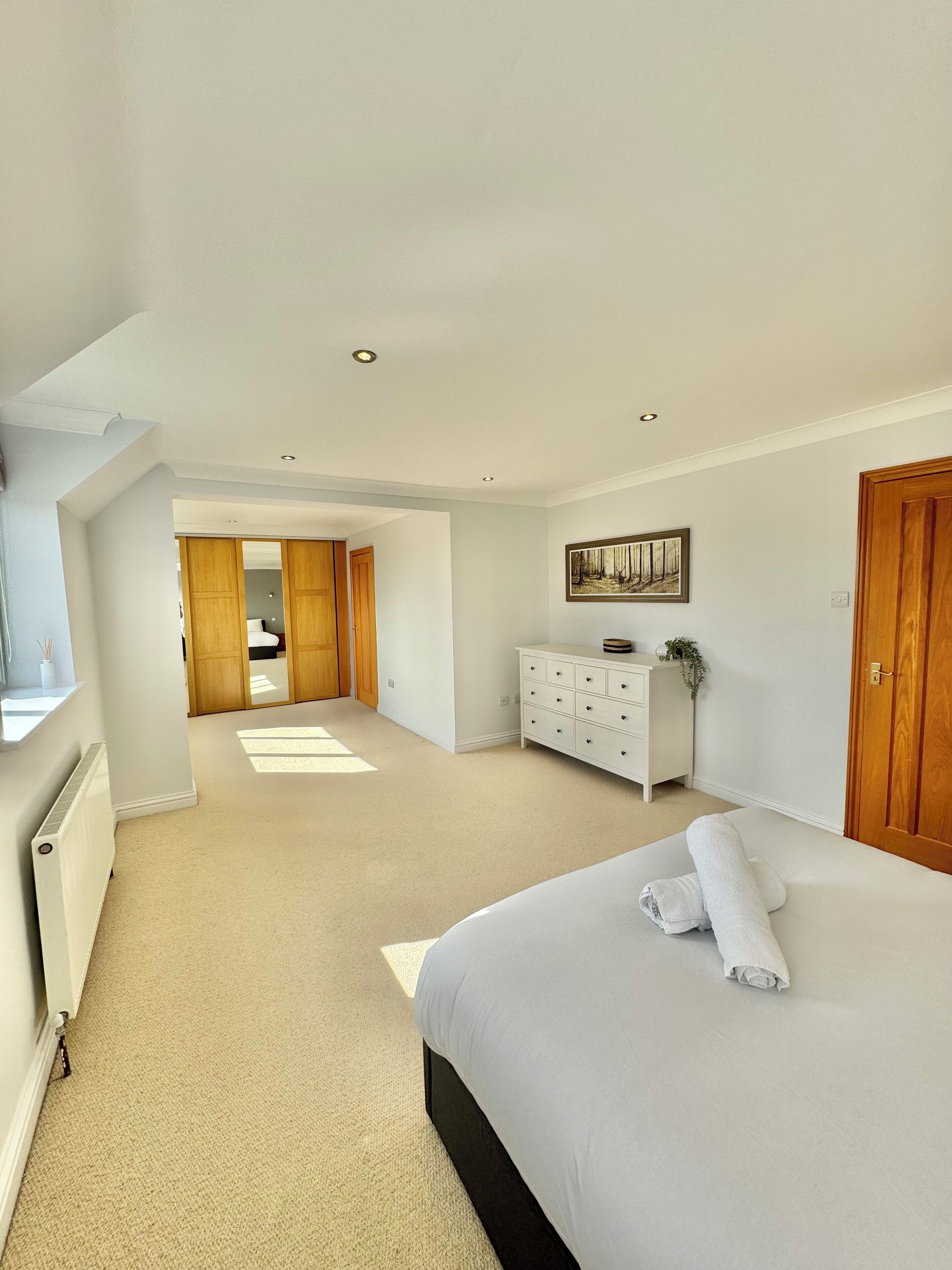 7 bedrooms, iron/ironing board, free WiFi, bed sheets