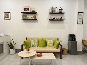 Área de estar no saguão