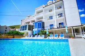 Seasonal outdoor pool