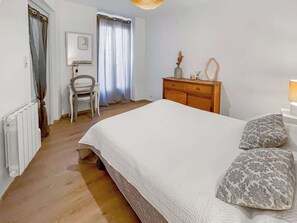 1 bedroom, WiFi, bed sheets