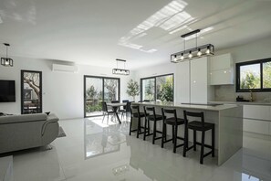 Interior - LX133 Villa jardin, piscine privée et calme absolu (Villeneuve-Loubet)