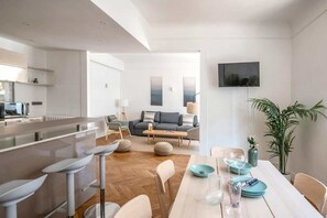 Dining - Le Palais Madrid Summ (Cannes)