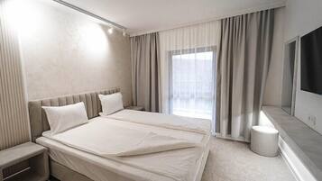 Superior Double Room, 1 Queen Bed, Balcony, City View