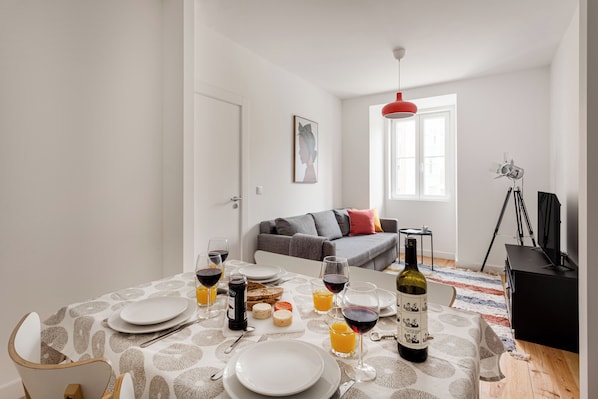 City Apartment, 2 Bedrooms, Non Smoking | Living area
