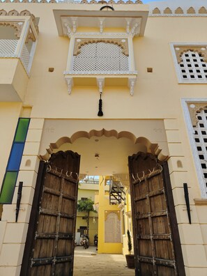 Front of property - Garh Madan A heritage Stay (Jodhpur)