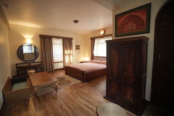 1 bedroom, desk, WiFi, bed sheets - Heritage Suite with Terrace and Vintage Furniture (Kathmandu)