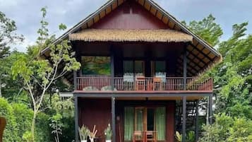 Deluxe Double Room | Desk, laptop workspace, free WiFi, bed sheets