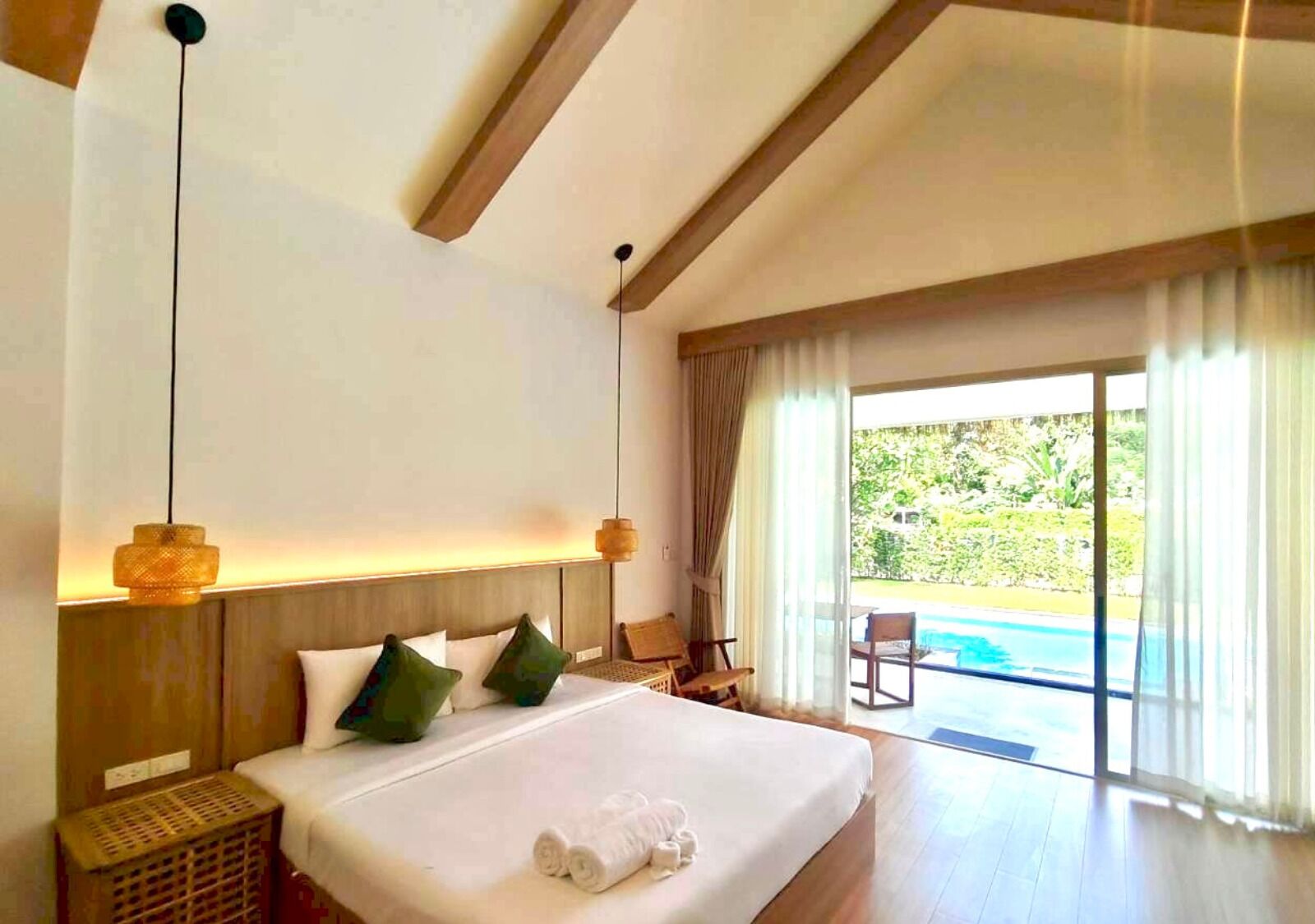 Deluxe Room, 1 Bedroom, Pool View, Ground Floor | Desk, laptop workspace, free WiFi, bed sheets