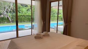 Habitación ejecutiva, 1 habitación, vista a la alberca | Escritorio, espacio para trabajar con laptop y wifi gratis