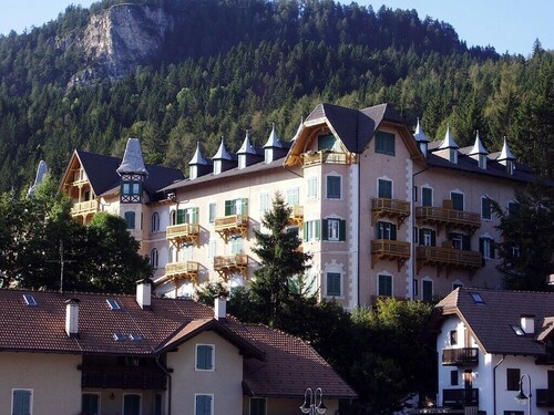 SISSI MENDEL KAISERRESIDENCE Your vacation becomes an experience directly on the Mendel Pass