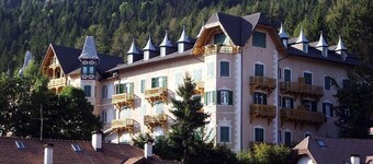 SISSI MENDEL KAISERRESIDENCE Your vacation becomes an experience directly on the Mendel Pass