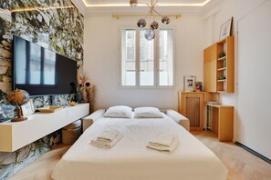 1 chambre, fer et planche à repasser, lit parapluie, accès Internet