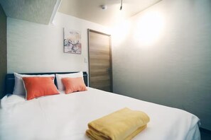 2 bedrooms, WiFi, bed sheets