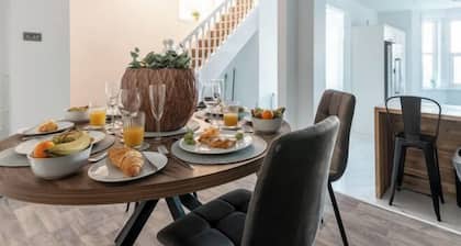 4 Bedroom Home w/ Free Parking - TĆ· Hapus Newport