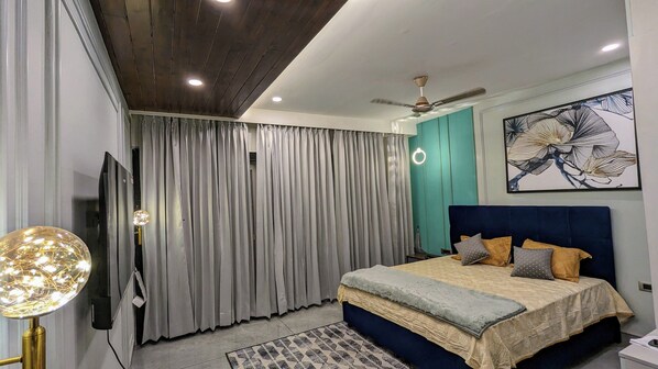 3 chambres, fer et planche à repasser, Wi-Fi, draps fournis