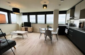 Deluxe Apartment, Private Bathroom, Valley View (Two Bedroom) | Lounge - Tha Kaizen (West Bromwich)