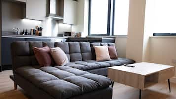 Deluxe Apartment, Private Bathroom, Valley View (One Bedroom with Parking) | Lounge