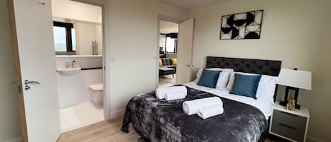 Deluxe Apartment, Private Bathroom, Valley View (Two Bedroom) | Blackout drapes, iron/ironing board, free WiFi