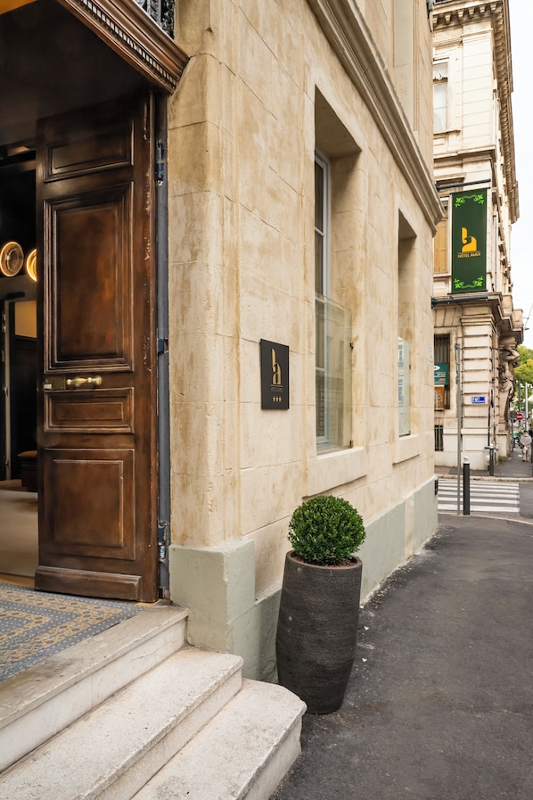 Front of property - Hôtel Amoi Vieux Port - Marseille (Marseille)