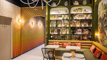 Frokostbuffé hver dag (EUR 14 per person)