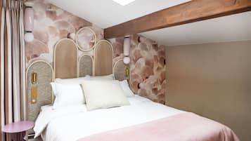 Firemannsrom | Sengetøy av topp kvalitet, skrivebord og skrivebord for bærbar PC