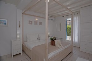6 quartos, ferros/tábuas de passar roupa, Wi-Fi, roupa de cama