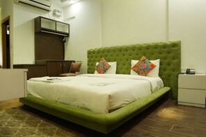 Room - Elite Sector 45 (Gurugram)
