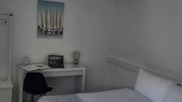 3 Schlafzimmer, Verdunkelungsvorhänge, Bügeleisen/Bügelbrett