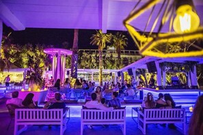 Beach bar