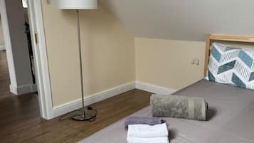 Apartamento | 1 dormitorio, tabla de planchar con plancha, wifi gratis y ropa de cama