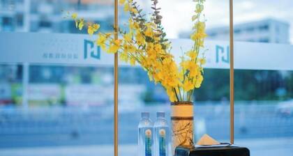 EZZI Hotel (Nantong Haohe Scenic Area Haierxiang Subway Station)