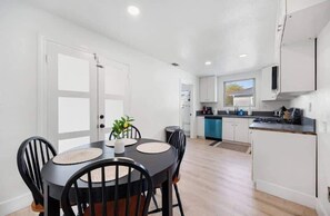 Dining - Sleek 2BR/1BA Urban Zen in Sac (Sacramento)