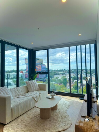 Located in heart of Bankstown and on top of the building with full of views.
