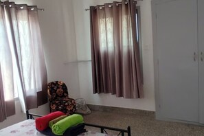 1 bedroom, WiFi - Genesis Spaces Upper AC 2 guests (Kottayam)