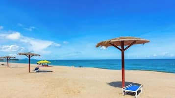 Private beach nearby, beach towels