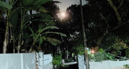 Genesis Spaces Upper 8 guests