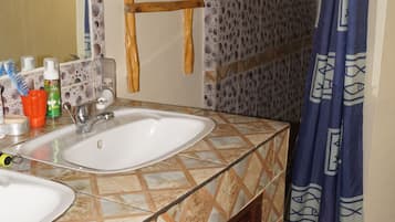 Handtücher, Seife, Toilettenpapier