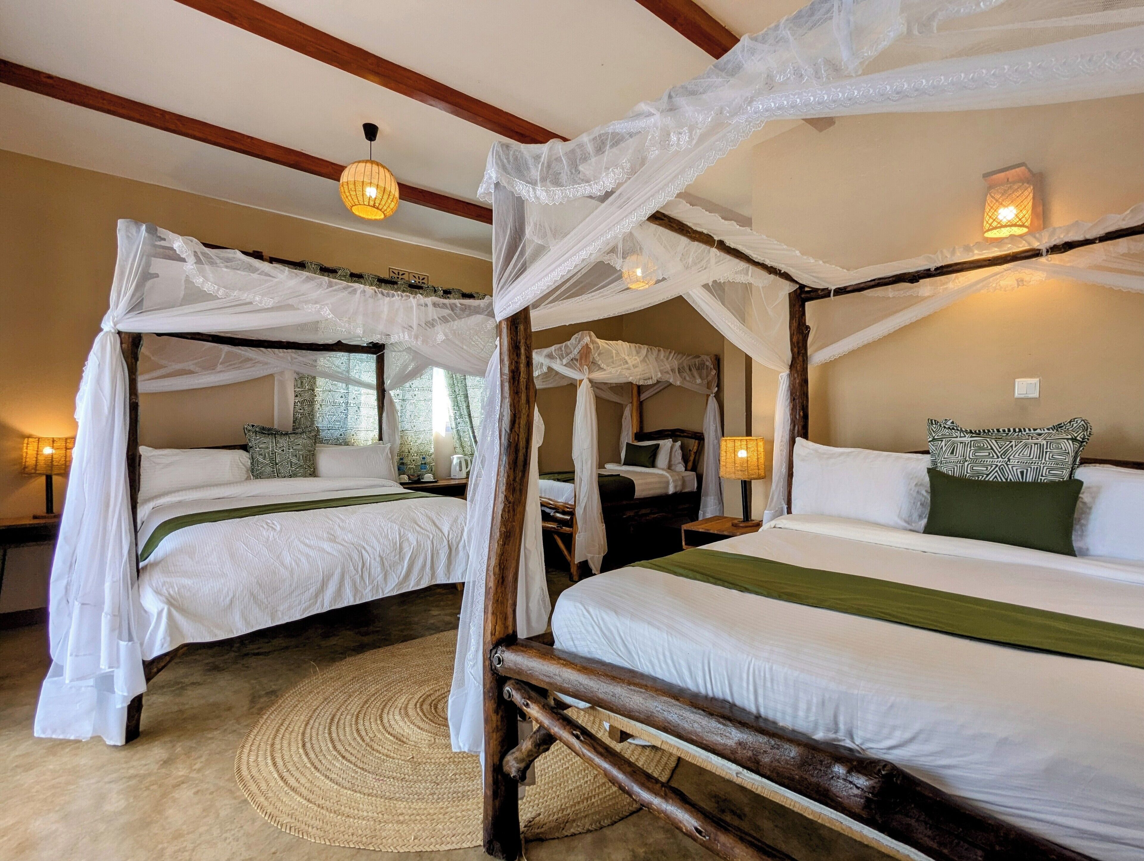 Family Suite, Balcony, Mountain View | Desk, free WiFi