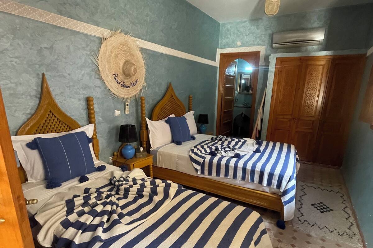 Superior Triple Room, Patio | In-room safe, iron/ironing board, WiFi (free)