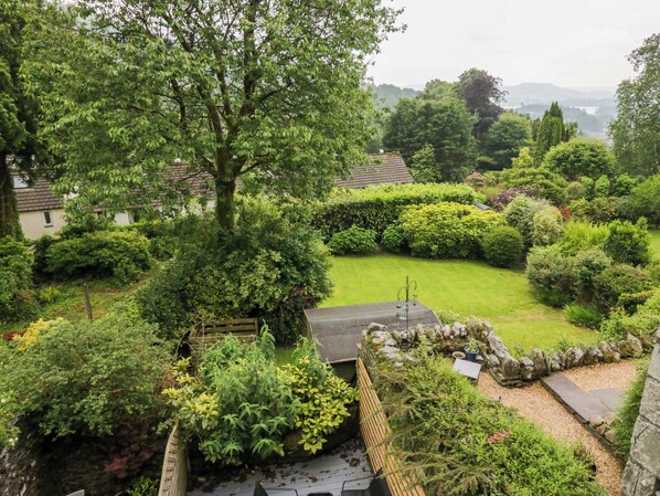 Cottage | Property grounds